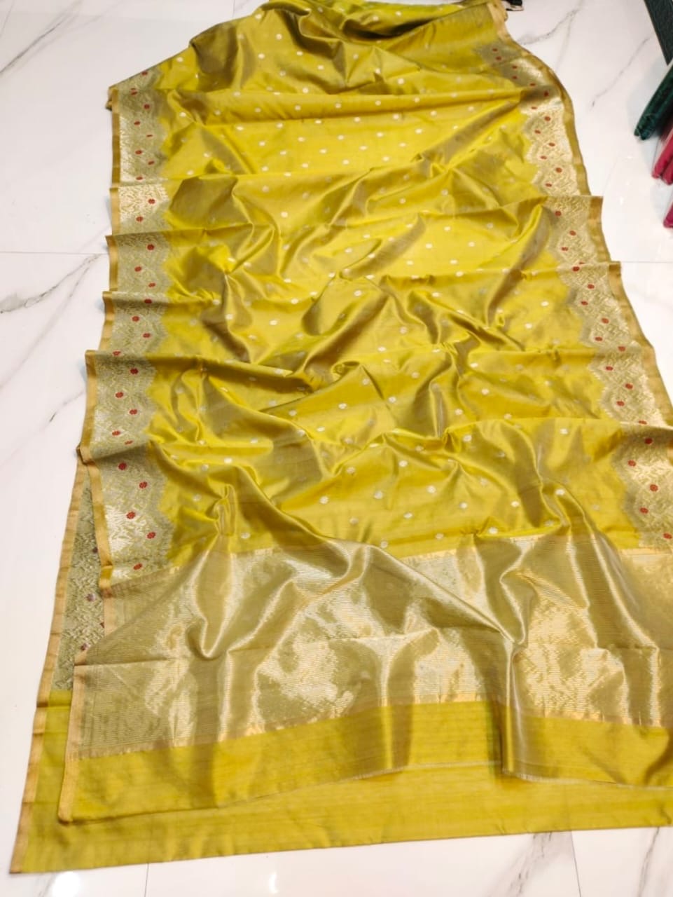 Handwoven Silver Elegant Lime Yellow with Antique Silver Zari and Butta Work Chanderi Pattu Silk Saree - Authentic Chanderi silk sarees Chanderi Saree