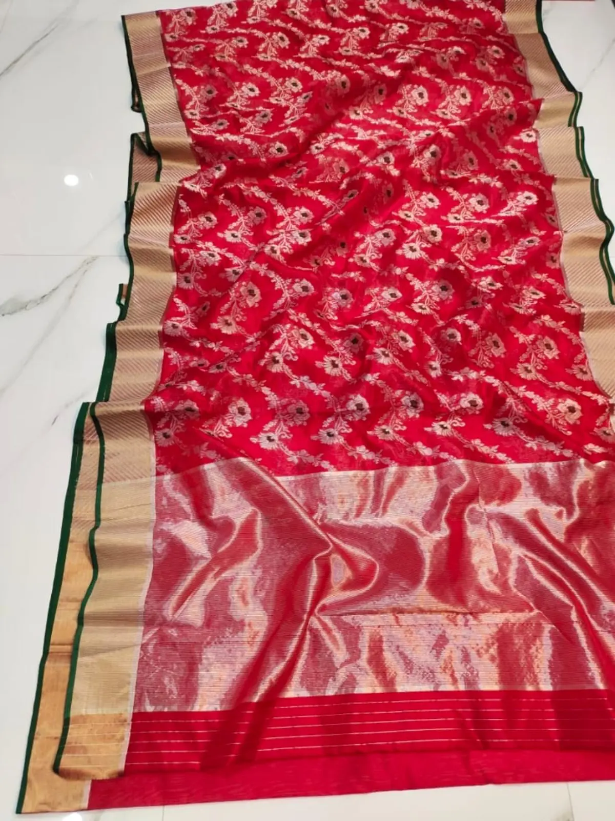 Handwoven Crimson & Antique Gold Crimson and Antique Gold Crimson Radiance with Antique Gold Floral Booti and Zari Border Chanderi Silk - Authentic Chanderi Silk Saree Chanderi Saree
