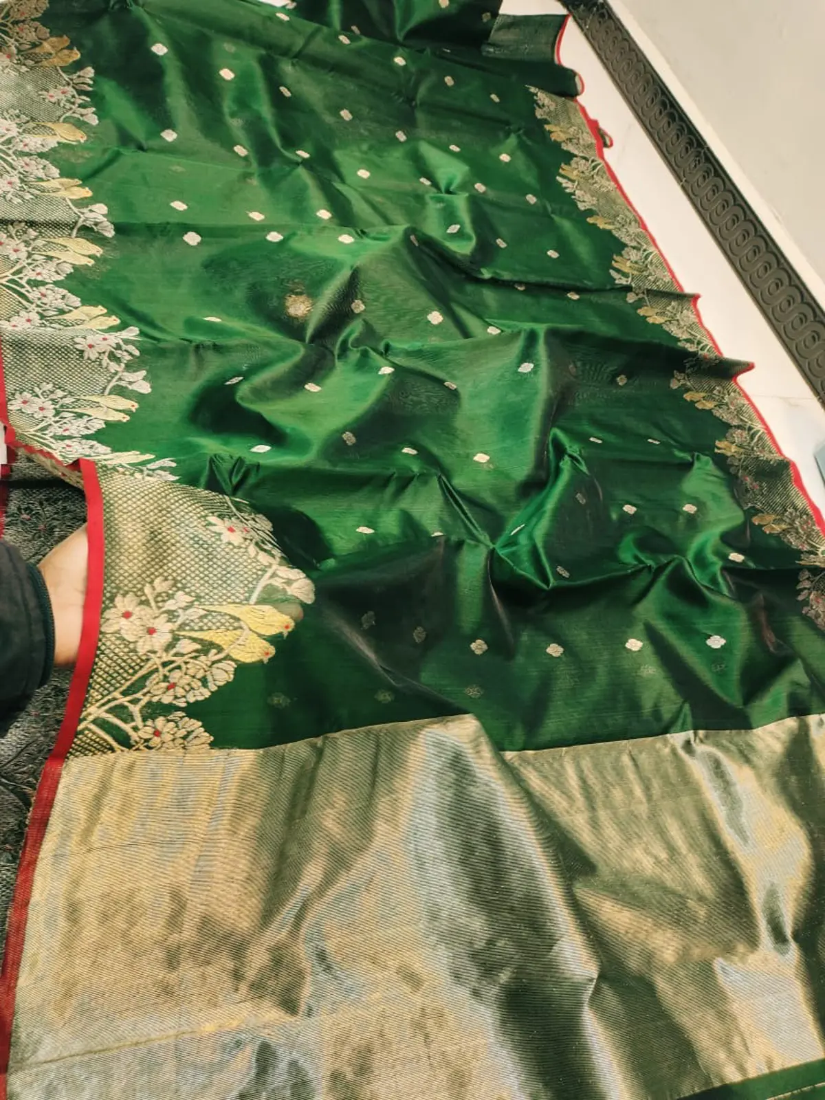 Emerald Verdant with Antique Gold Zari Pattu Silk Saree