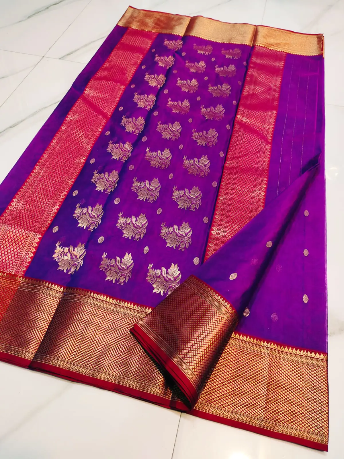 Handwoven Imperial Magenta & Ruby Red Imperial Magenta with Ruby Red Kadiyal Border and Gold Zari Buttis Chanderi Silk - Authentic Chanderi Silk Saree Chanderi Saree - View 4