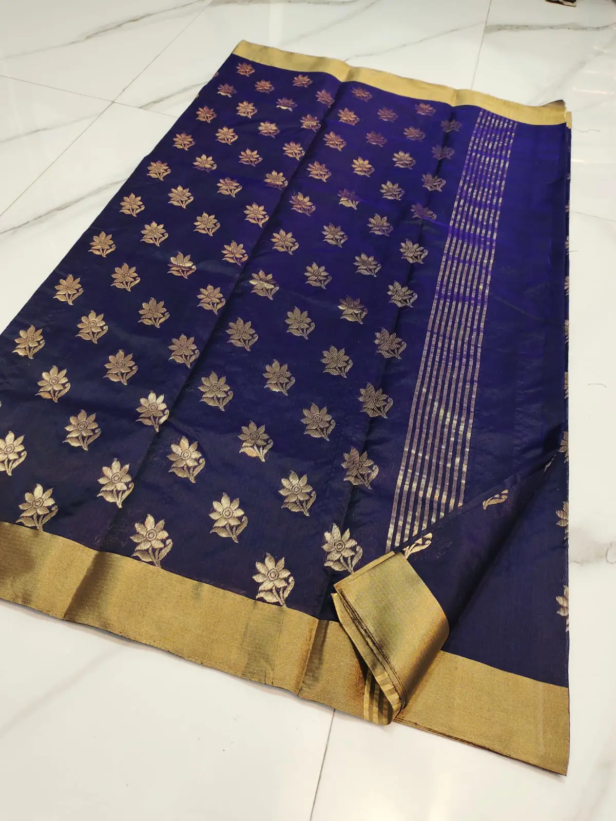 Handwoven Midnight Indigo & Gilded Gold Midnight Indigo and Gilded Gold Kataan Silk Saree - Authentic Chanderi Silk Saree Chanderi Saree - View 2