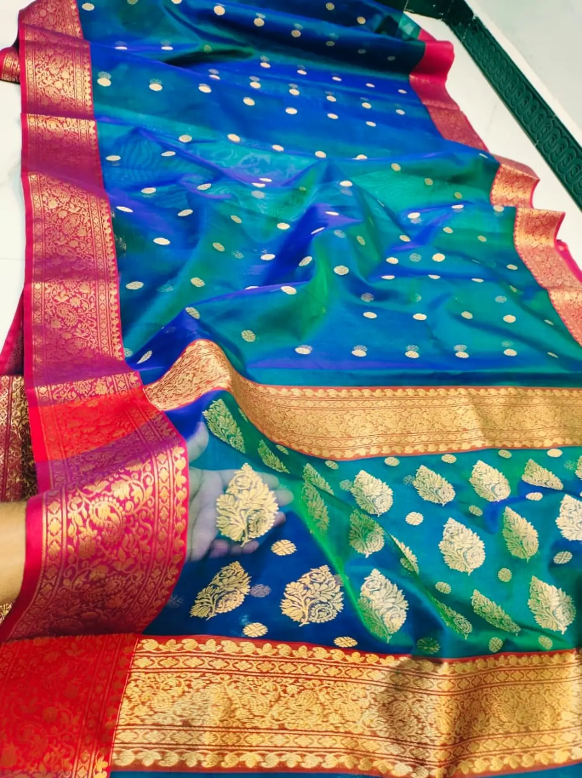 Handwoven Peacock Teal & Rani Pink Peacock Teal with Antique Gold Booti Kataan Silk - Authentic Chanderi Silk Saree Chanderi Saree