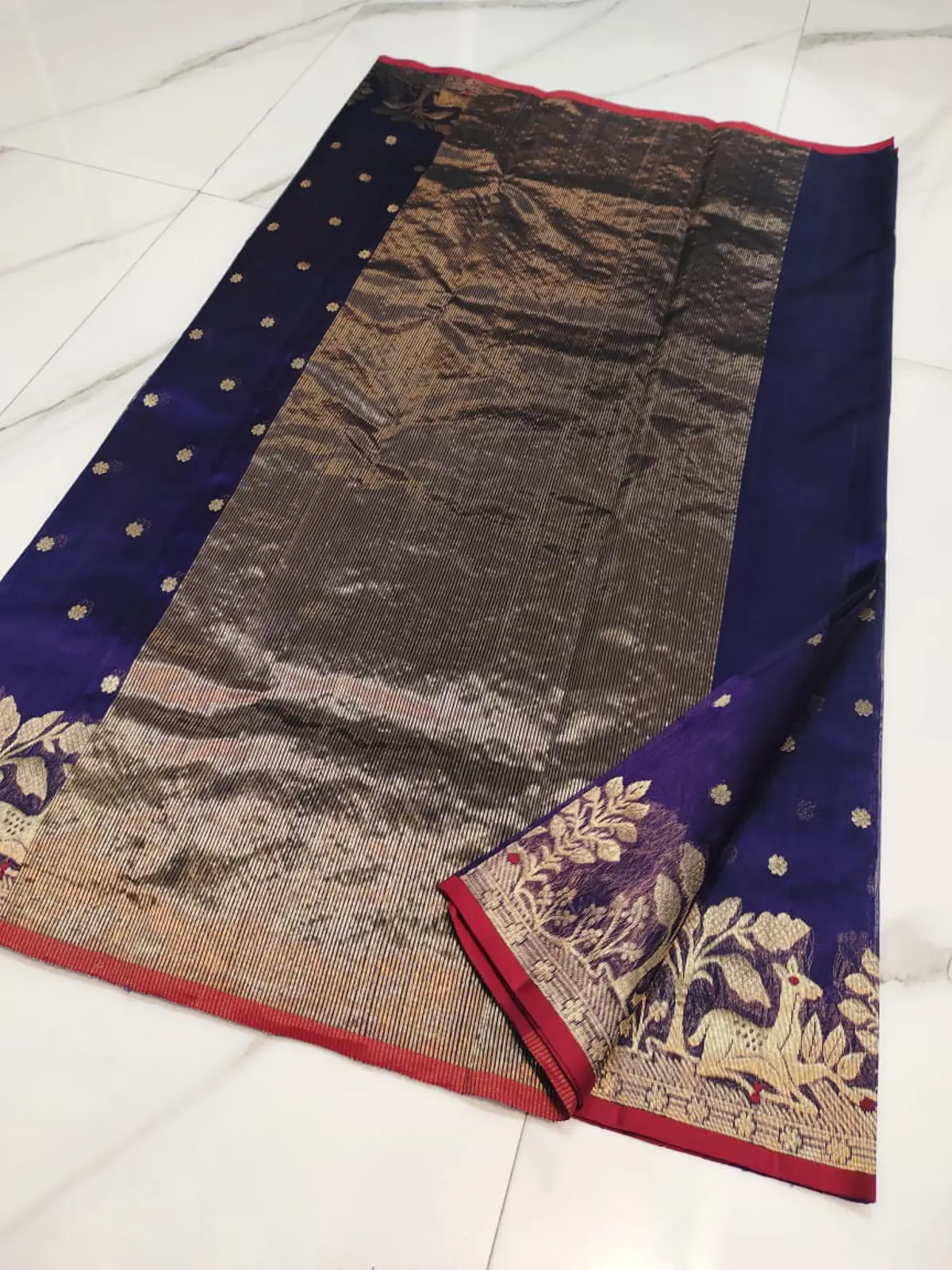 Handwoven Regal Indigo & Antique Gold Regal Indigo & Antique Gold Pattu Silk Saree - Authentic Chanderi Silk Saree Chanderi Saree - View 3