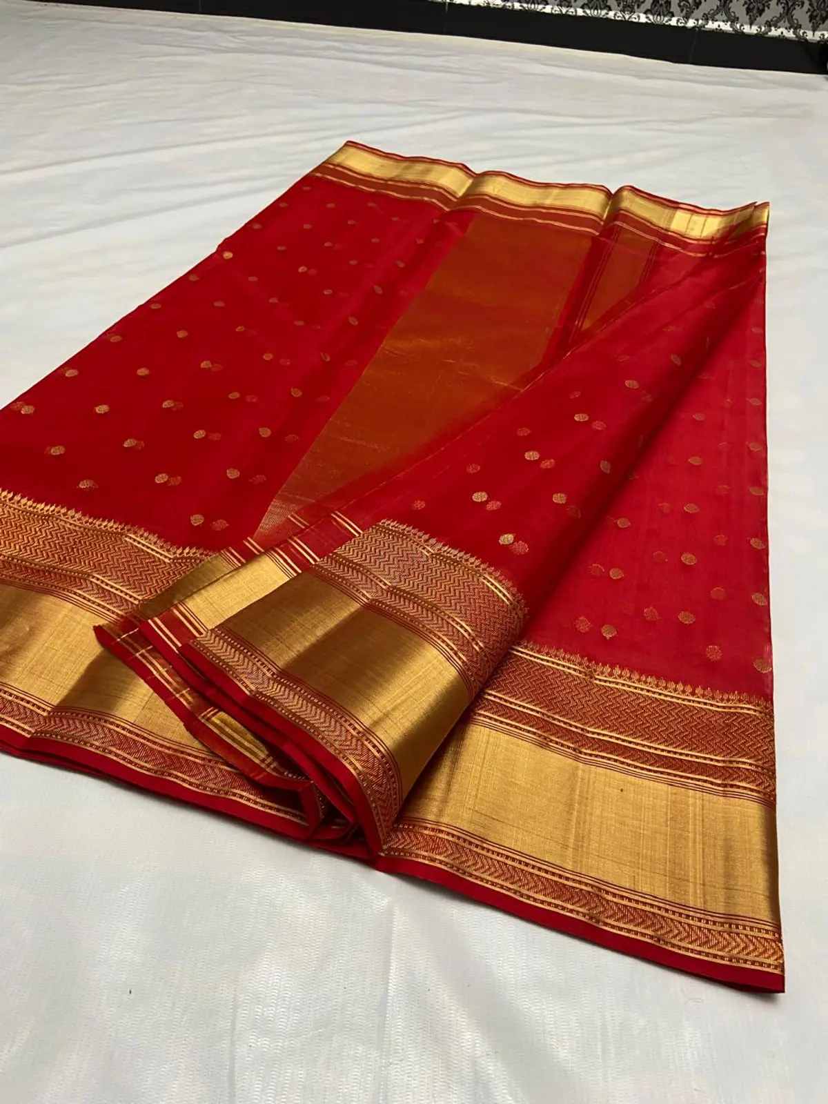 Handwoven Regal Scarlet & Opulent Gold Regal Scarlet with Opulent Gold Kataan Zari Border Chanderi Saree - Authentic Chanderi Silk Saree Chanderi Saree - View 4