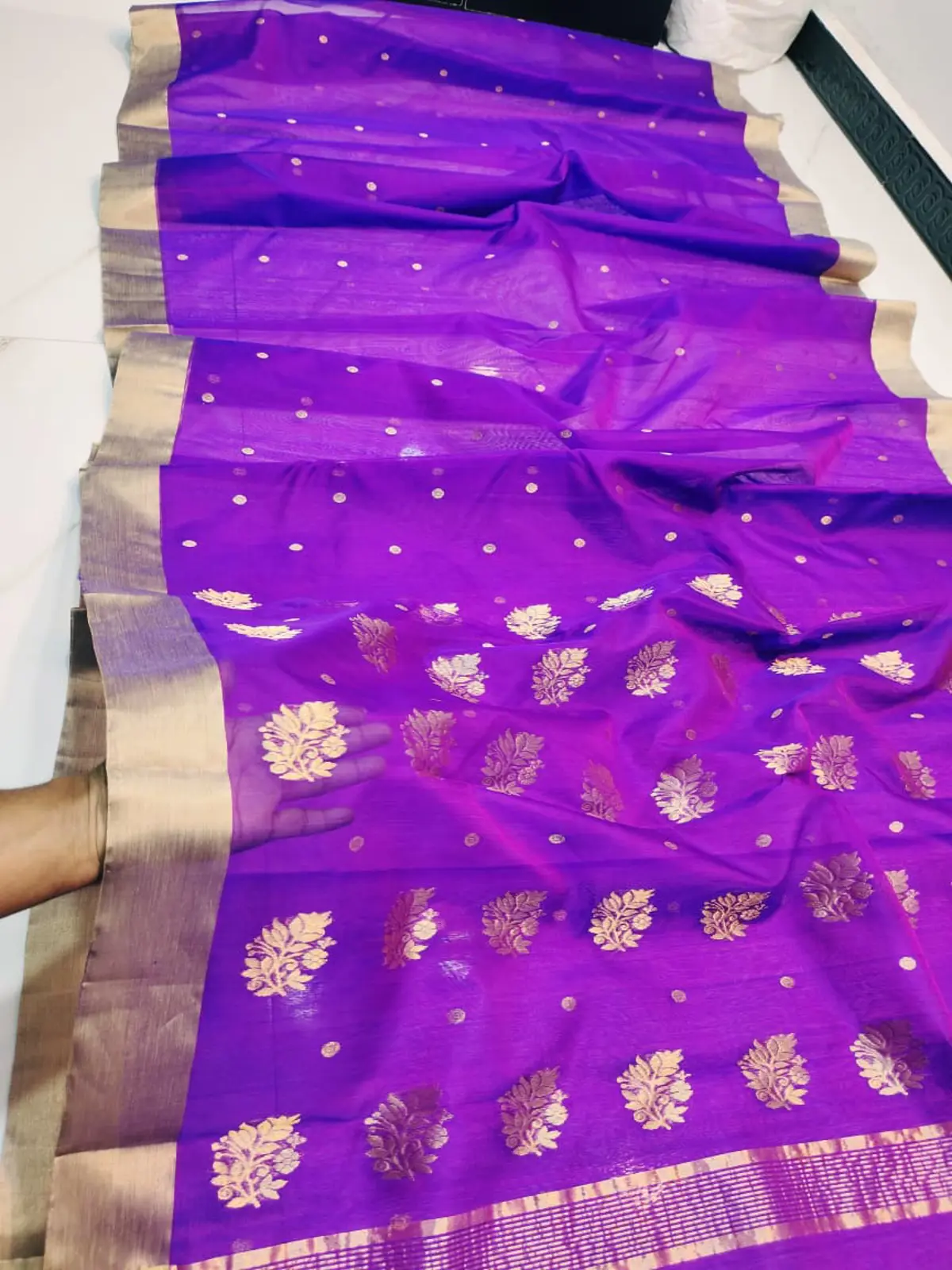 Handwoven Royal Amethyst & Antique Gold Royal Amethyst with Golden Floral Booti Chanderi Silk - Authentic Chanderi Silk Saree Chanderi Saree - View 1