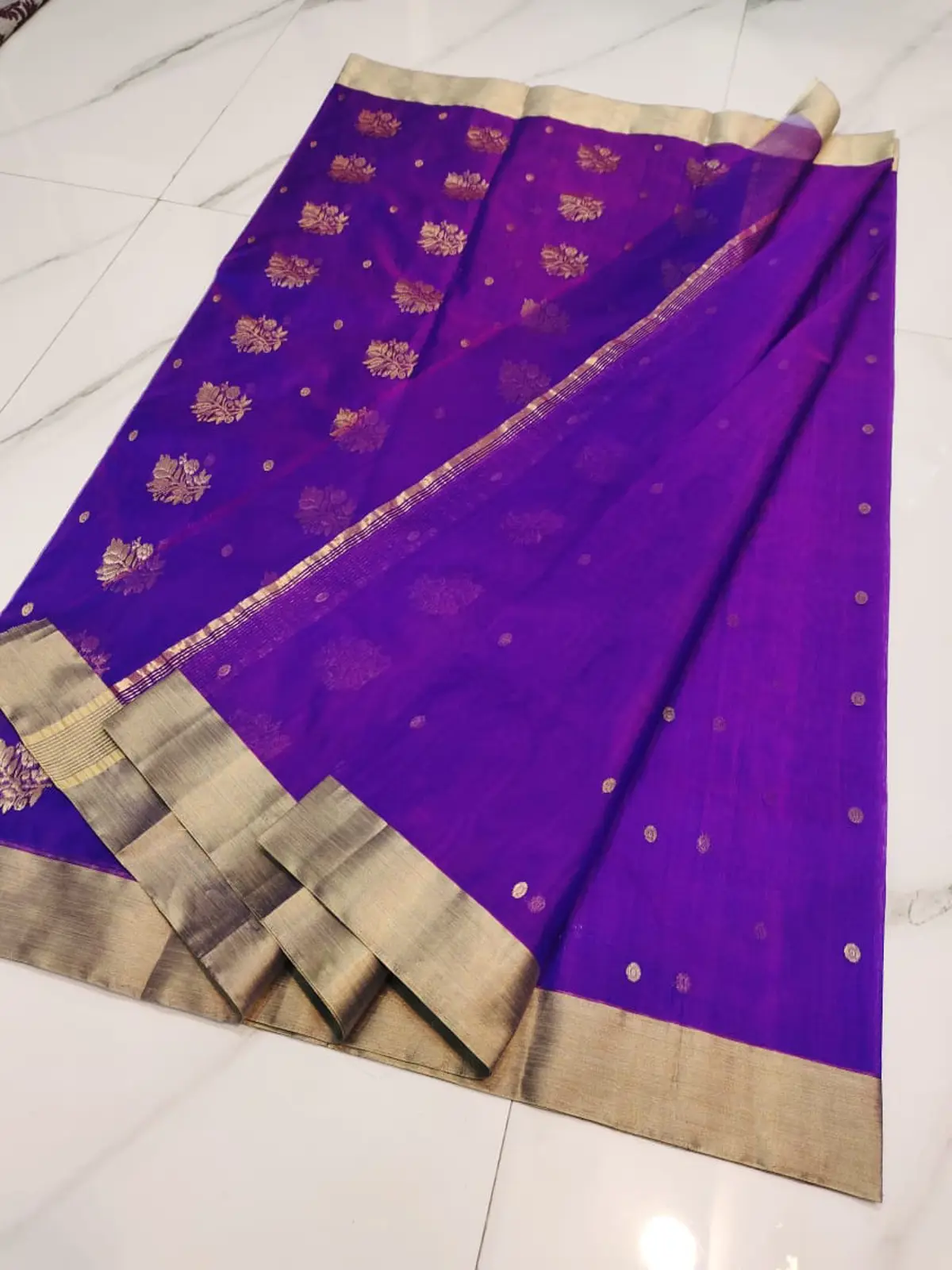 Handwoven Royal Amethyst & Antique Gold Royal Amethyst with Golden Floral Booti Chanderi Silk - Authentic Chanderi Silk Saree Chanderi Saree - View 5