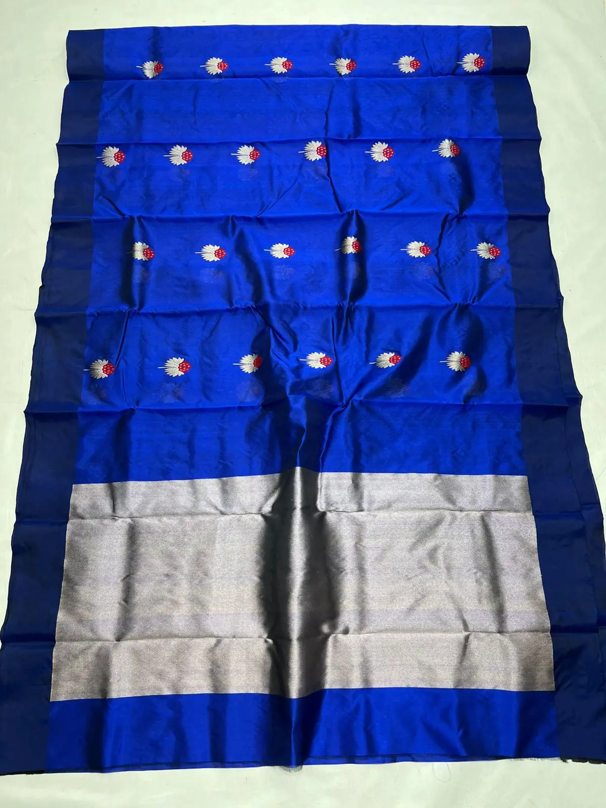 Handwoven Royal Blue Royal Blue Pattu Silk Saree - Authentic Chanderi Silk Saree Chanderi Saree - View 1