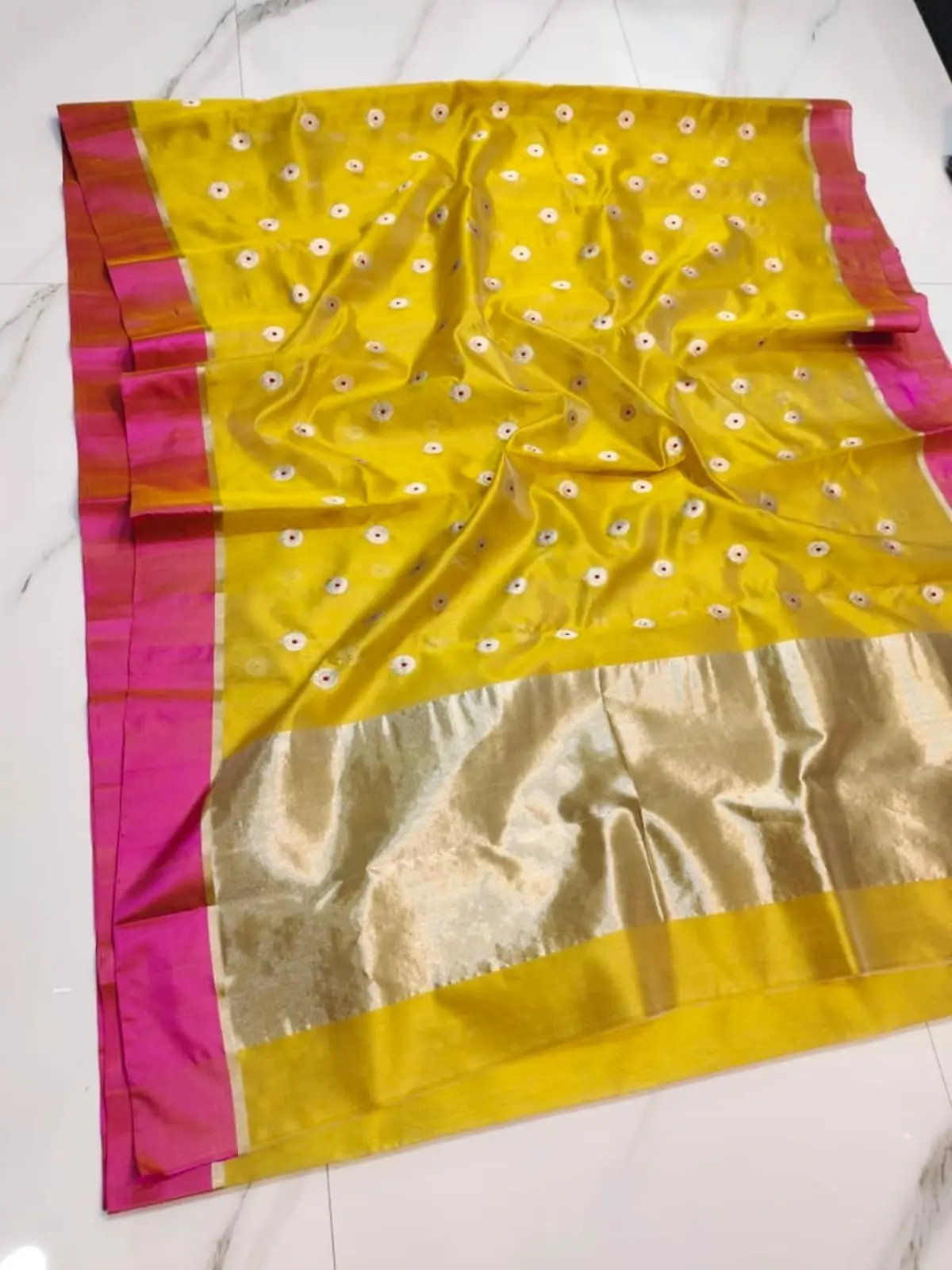 Handwoven Turmeric Yellow with Rani Pink Border Turmeric Yellow with Rani Pink Border Pattu Silk Saree - Authentic Chanderi Silk Saree Chanderi Saree