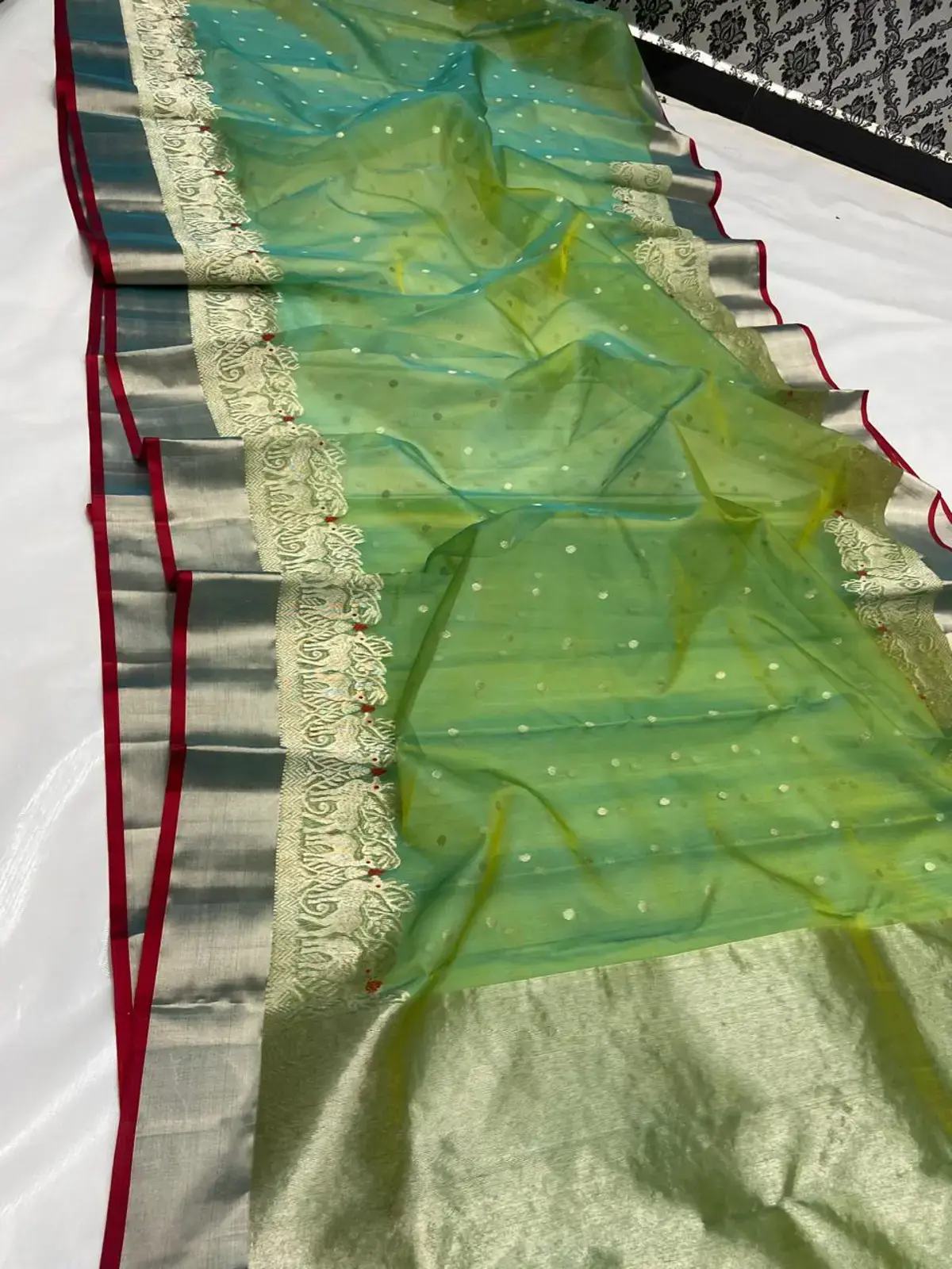 Verdant Ombr with Scattered Gold Zari Buttis Kataan Silk - Handloom Chanderi Saree